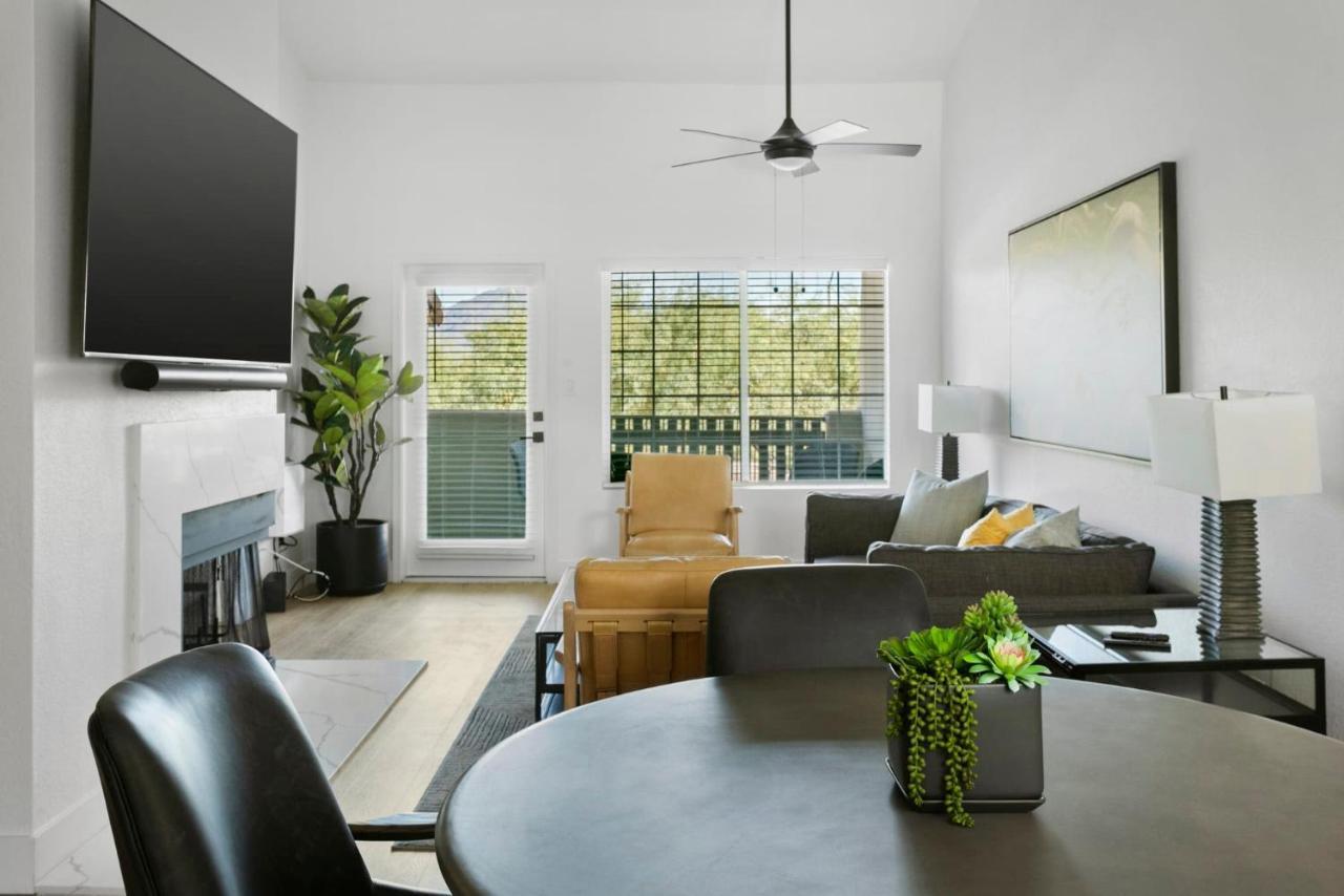 Spacious Modern At Hideaway North Close To Kierland Commons Apartment