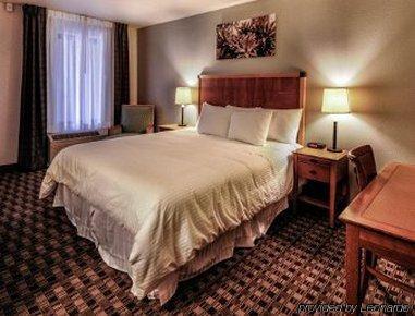 Howard Johnson By Wyndham Old Town Hotel