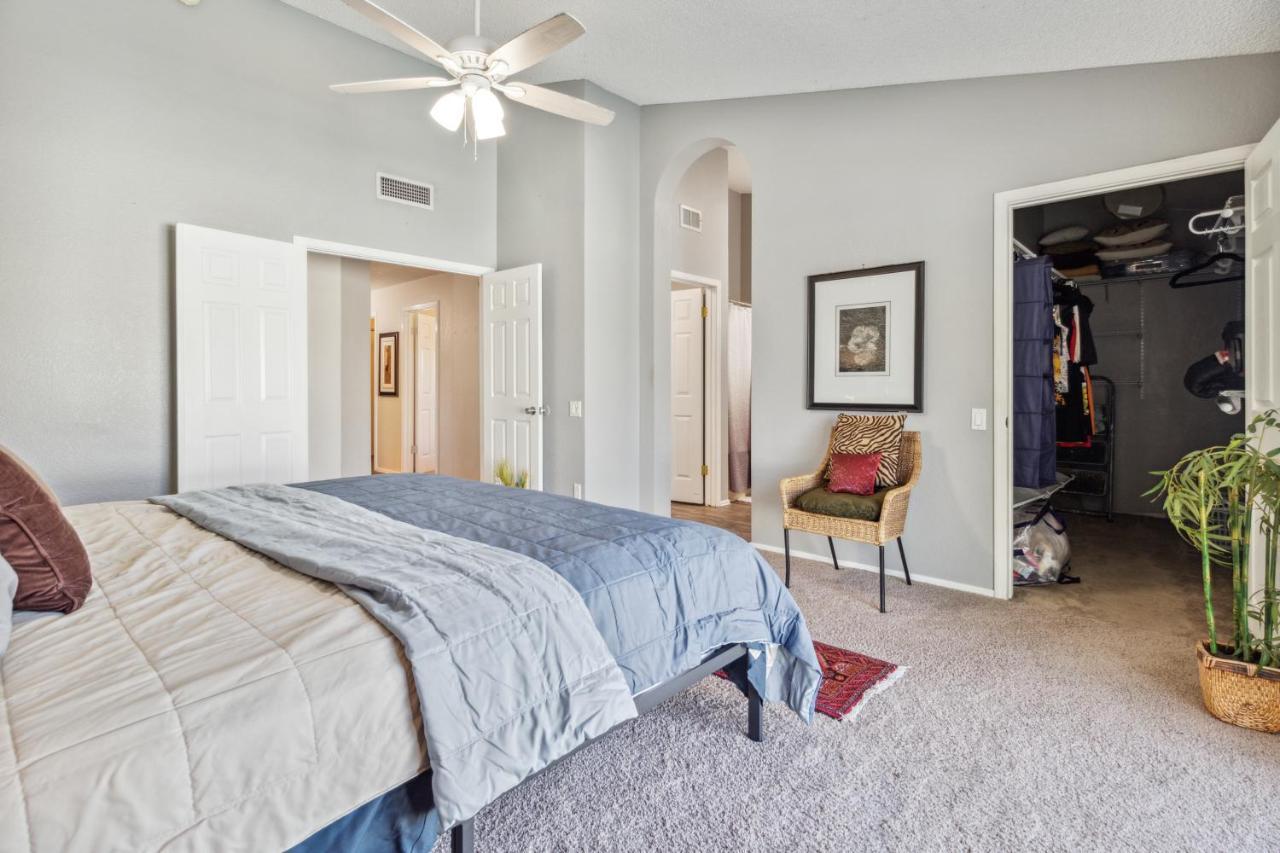 Unique Arizona Style 4-bed Retreat W/ Private Pool Holiday home