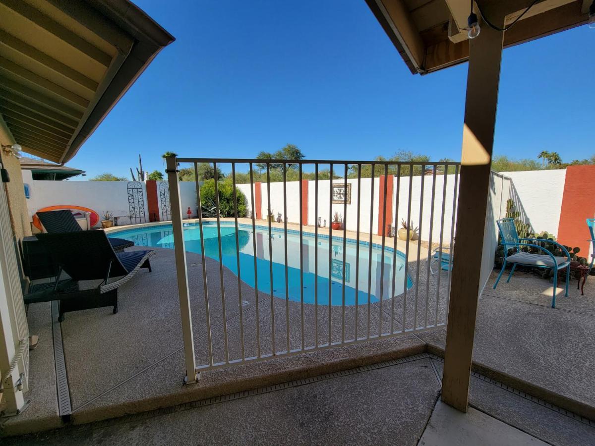 Unique Arizona Style 4-bed Retreat W/ Private Pool