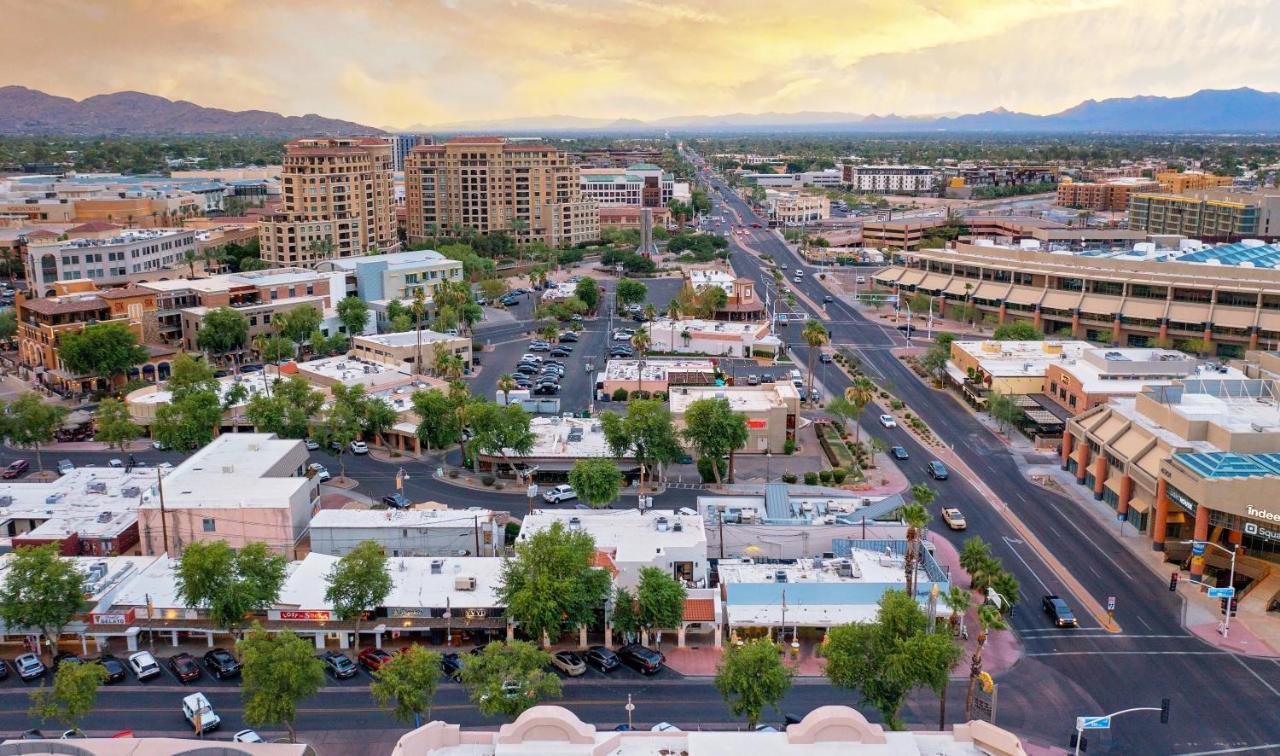 Live Above Shops And Restaurants In Oldtown *