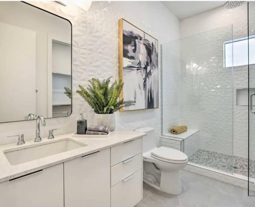 Villa Perfect Friends Escape In Old Town With Pool Access And Roof Deck!