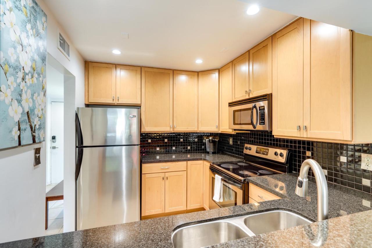 Townhome Furnished Patio And Pool Access Holiday home *