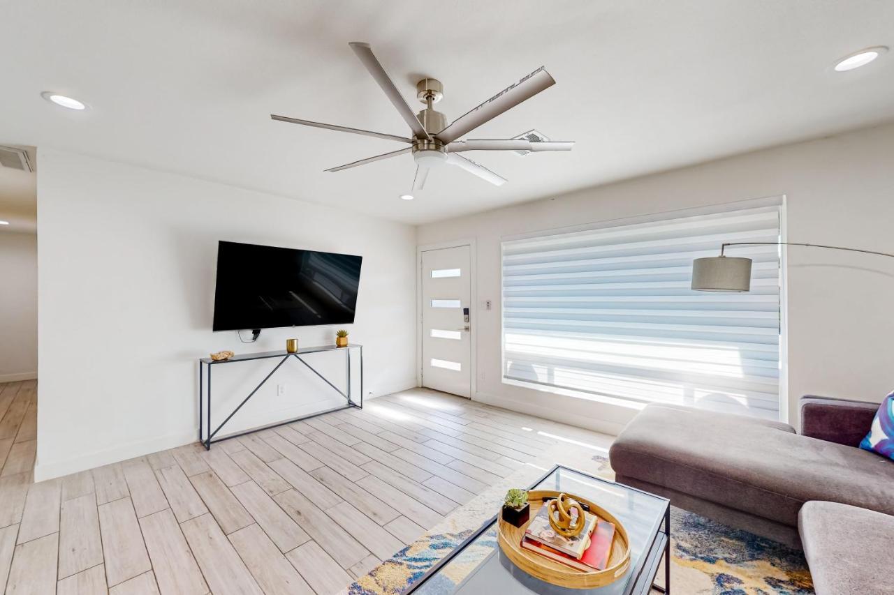 Lone Palm Terrace Holiday home
