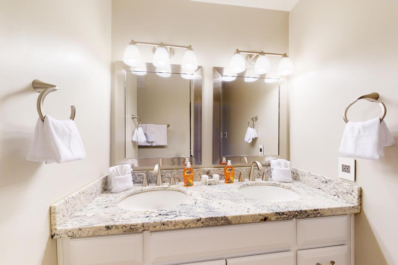 Apartment Golden Oasis, Unit #110