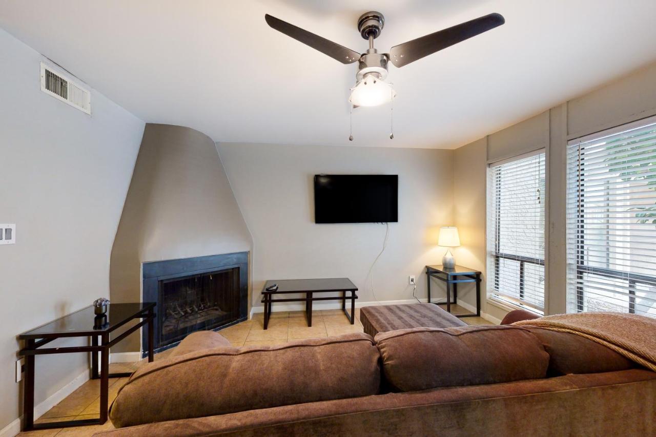 Apartment Golden Oasis, Unit #110 *