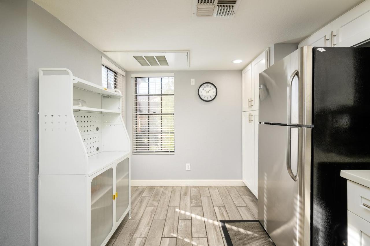 Capri Apartment Scottsdale