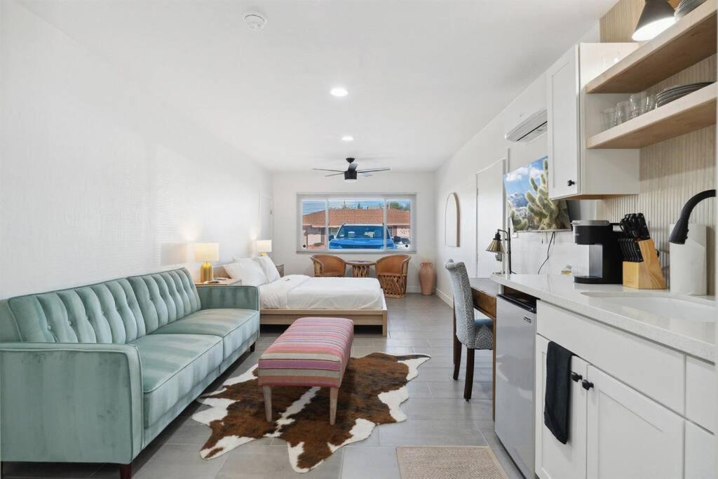 Apartment Newly Remodeled Minutes From Old Town *