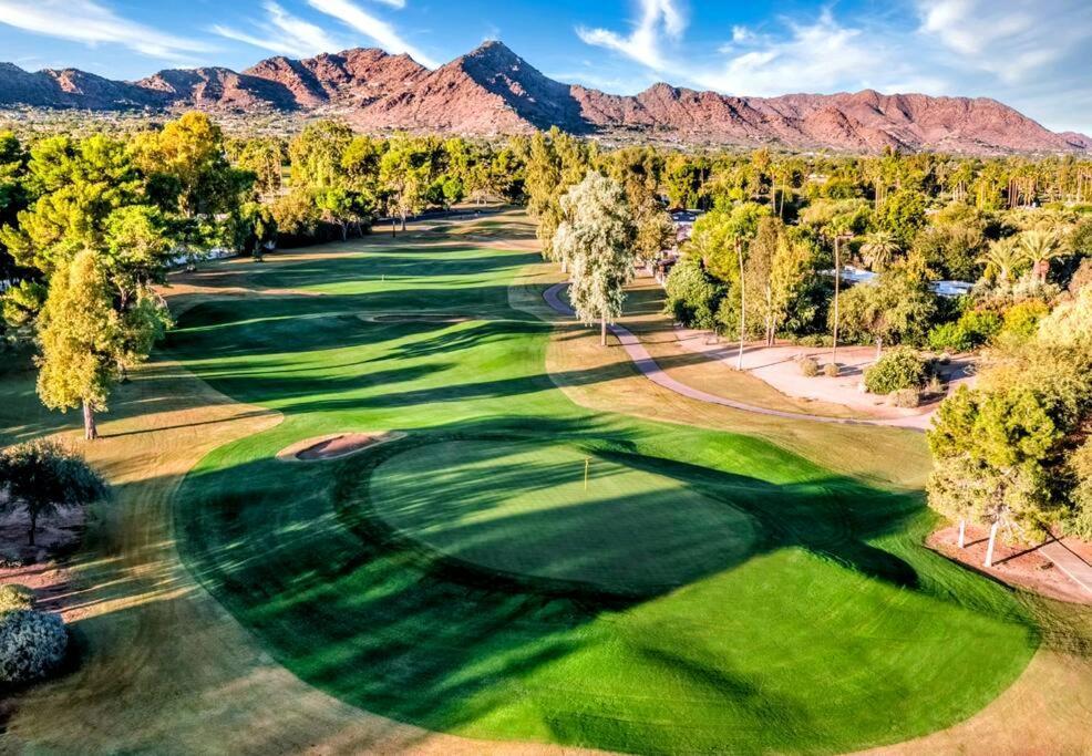 Villa Ethereal Corner Ritz Carlton Grand Estate Golf Mountains Jacuzzi Sauna Theater Gym