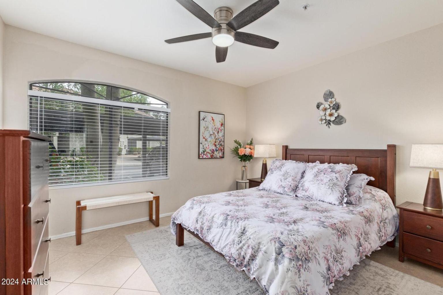 Elegant - Newly Refurbished Ground Floor Unit Holiday home *