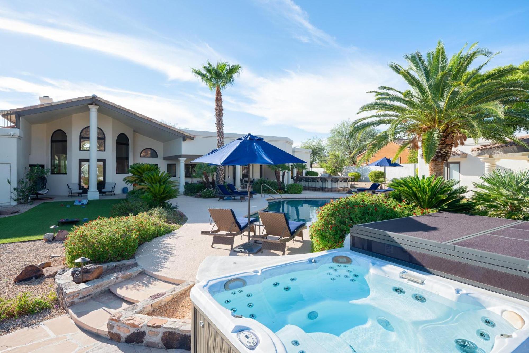 Holiday home Luxury Mountain Estate-pool-spa-bbq+bar-fire Pit *