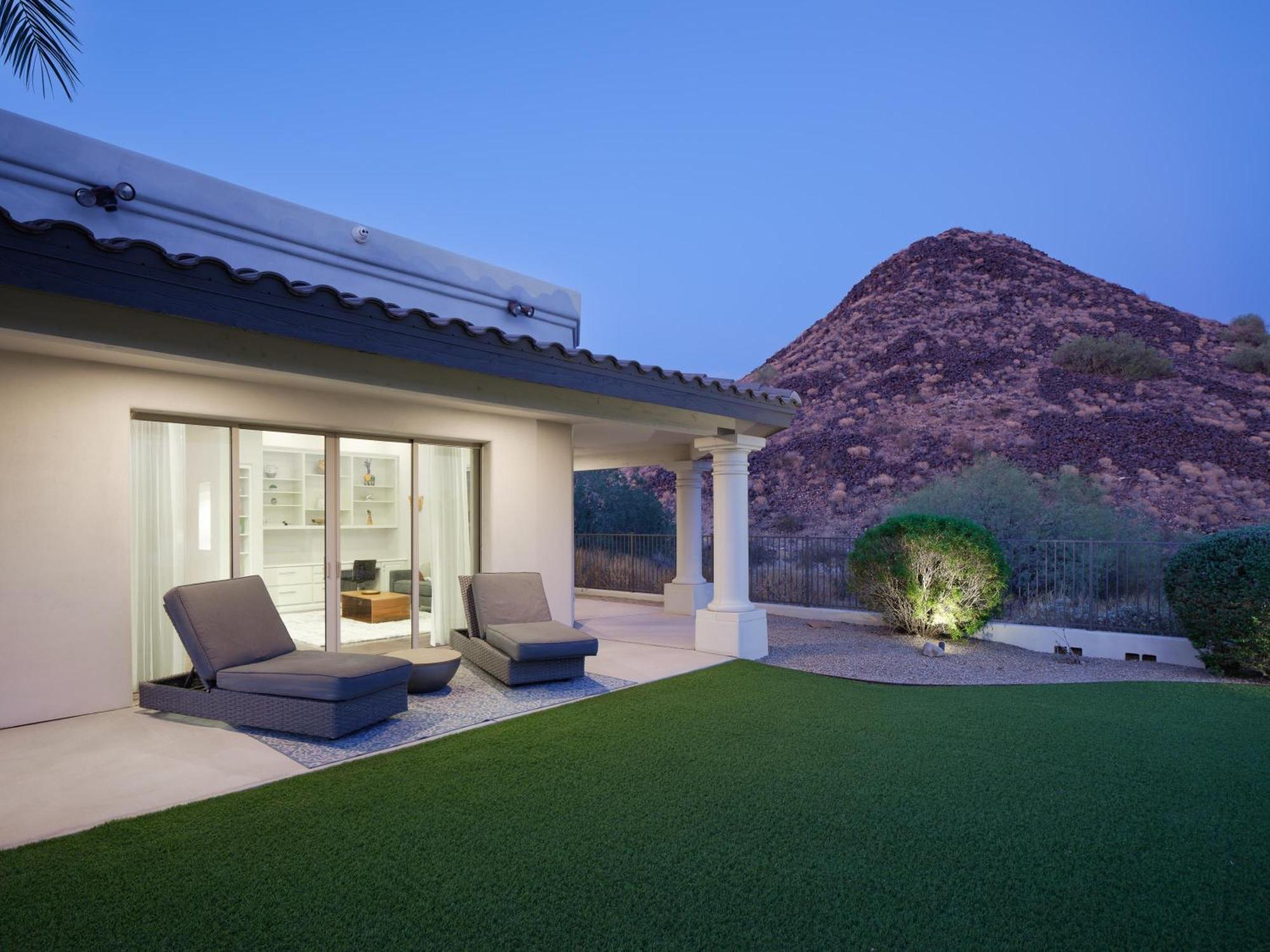 Luxury Mountain Estate-pool-spa-bbq+bar-fire Pit Scottsdale