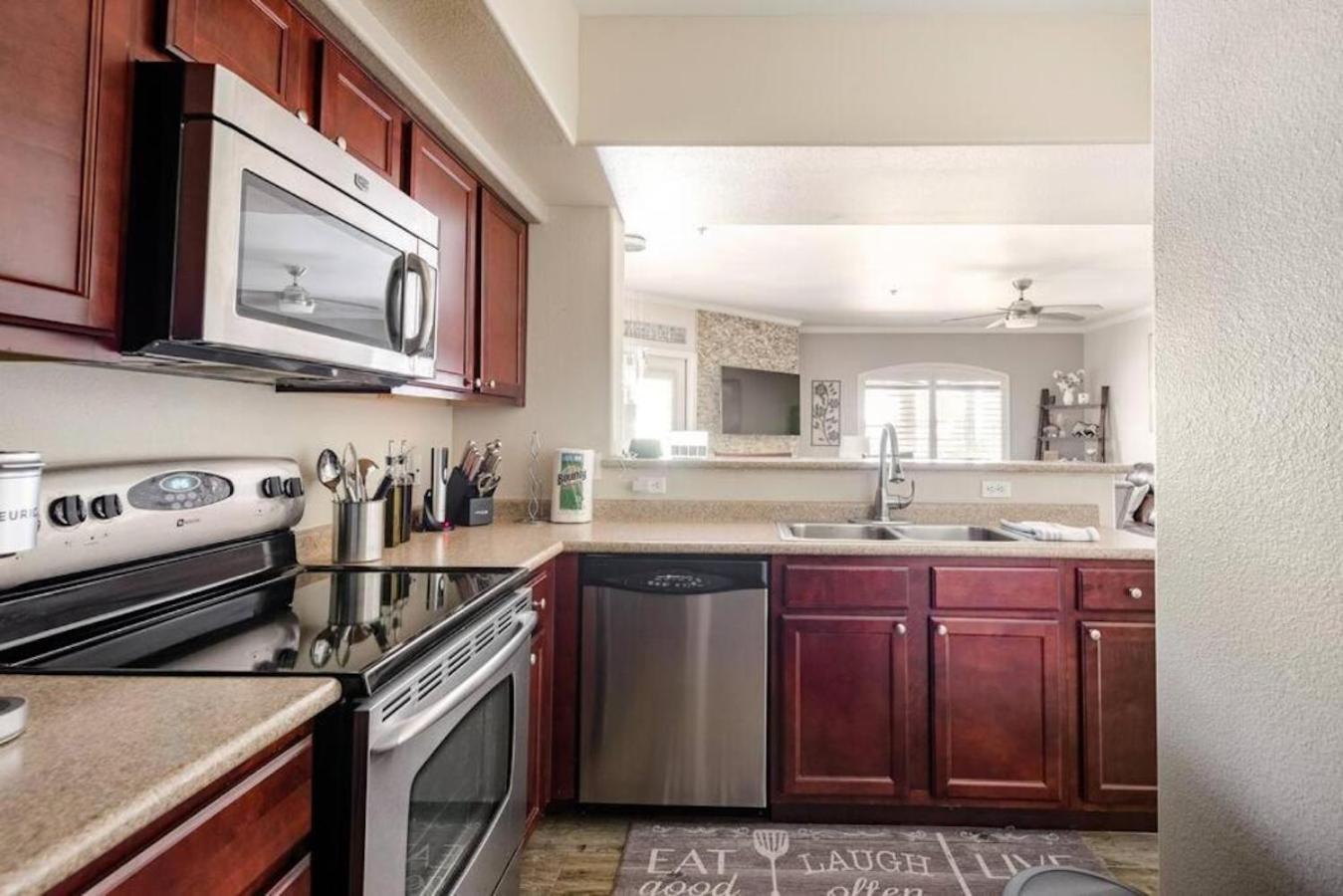 Luxe - Ground Floor Unit! Apartment Scottsdale