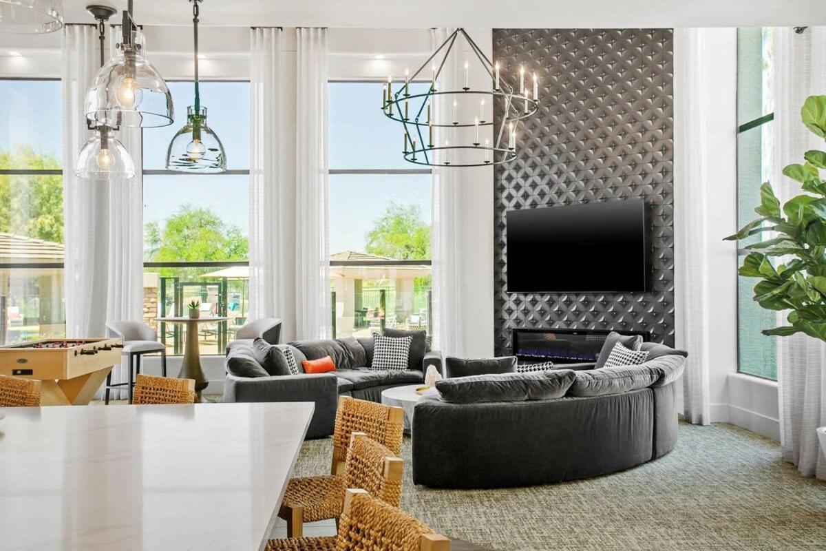 2br Kierland Commons Golf Oasis By Cozysuites!