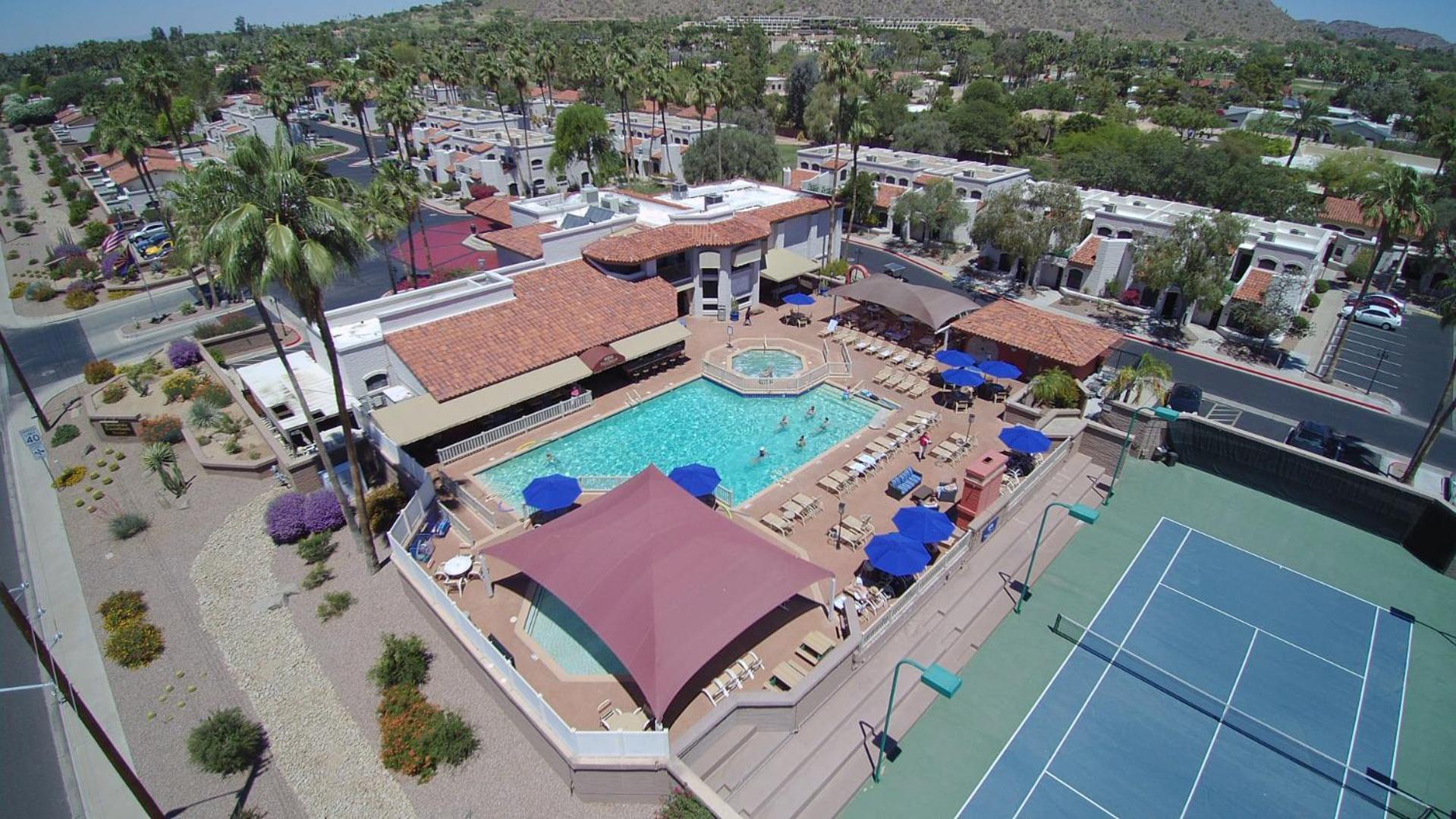 Perfect Friends Escape In Old Town With Pool Access And Roof Deck! * Scottsdale