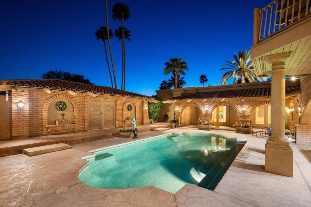 Villa Ethereal Corner Ritz Carlton Grand Estate Golf Mountains Jacuzzi Sauna Theater Gym Scottsdale