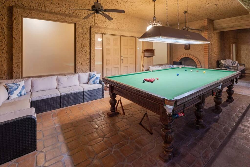Villa Ethereal Corner Ritz Carlton Grand Estate Golf Mountains Jacuzzi Sauna Theater Gym *