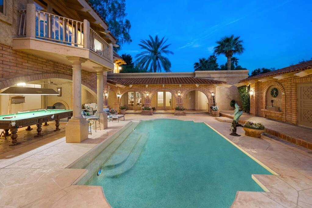 Villa Ethereal Corner Ritz Carlton Grand Estate Golf Mountains Jacuzzi Sauna Theater Gym Scottsdale