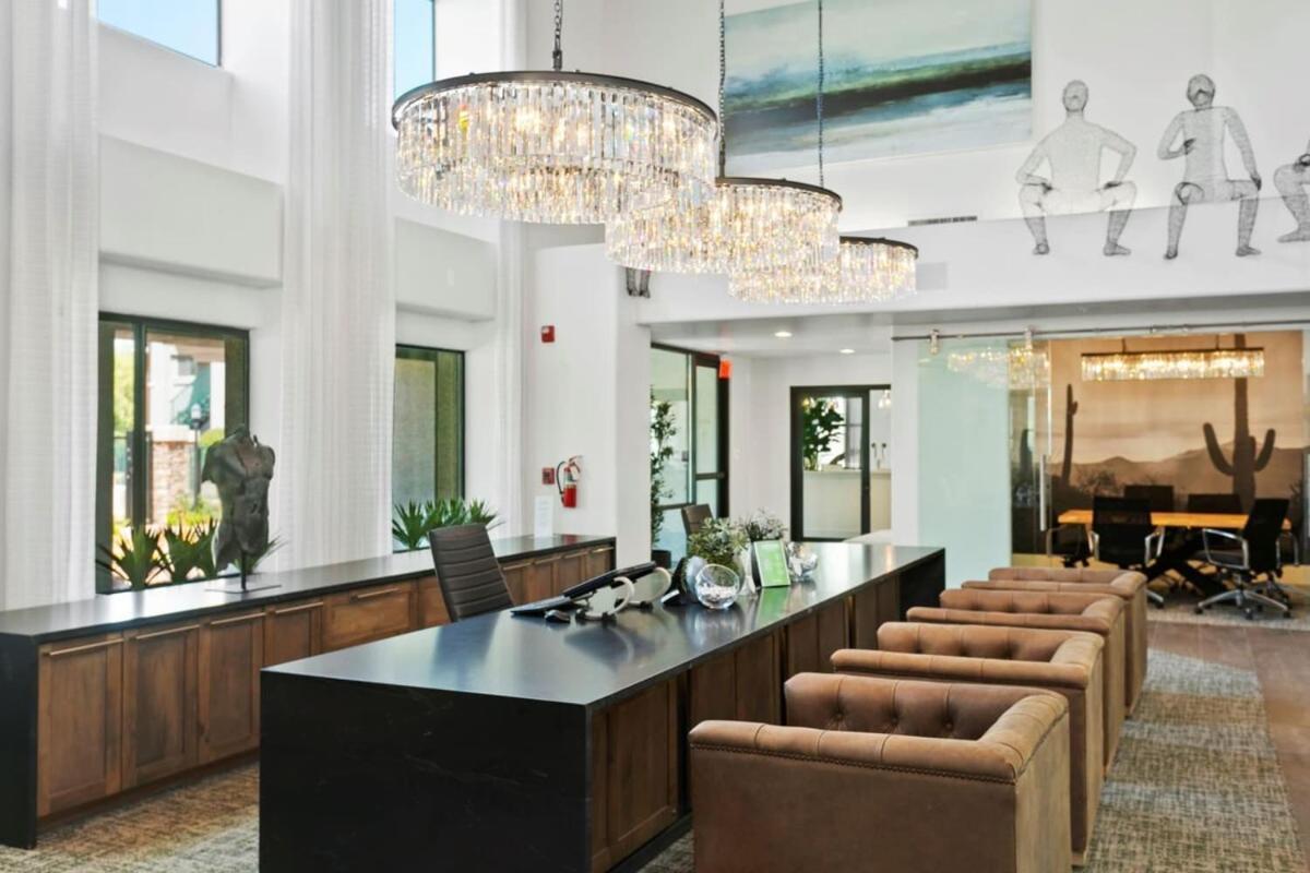 Kierland Commons Cozysuites With Heated Pool, Gym! Apartment *