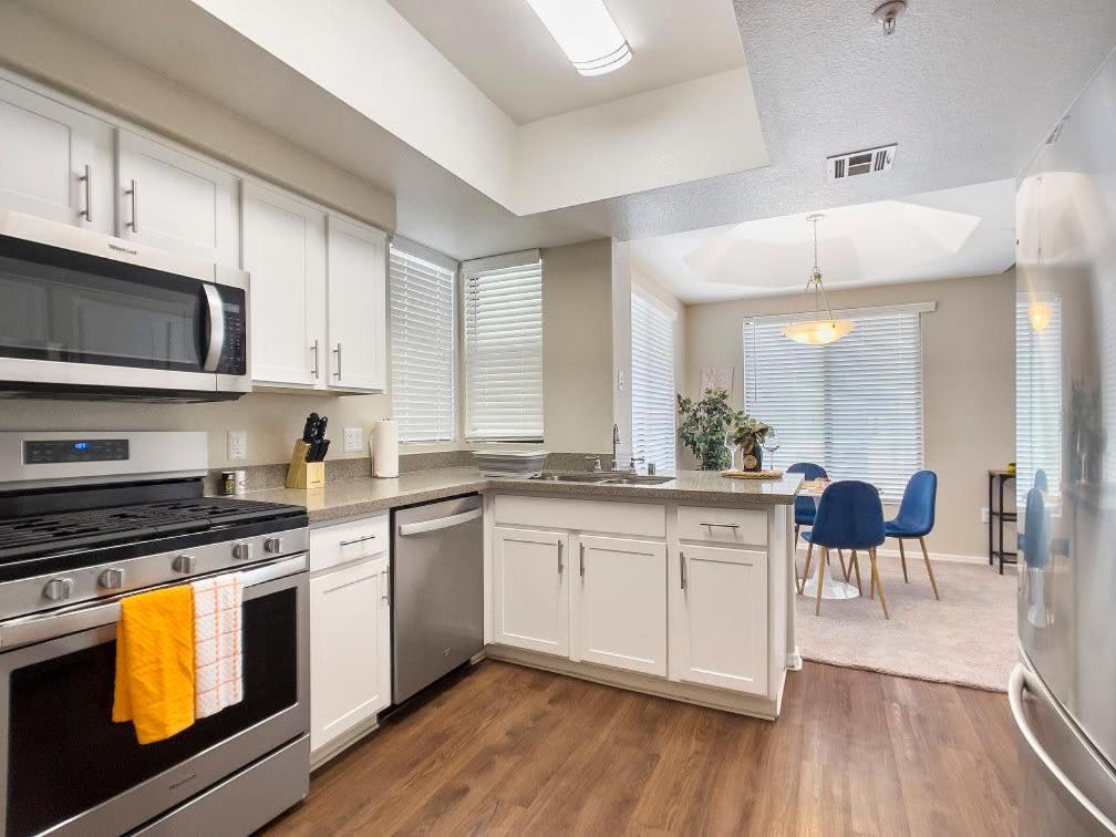 Kierland Commons Cozysuites With Heated Pool, Gym! * Scottsdale