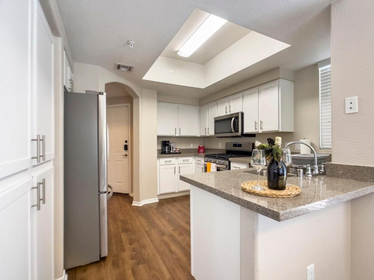 Kierland Commons Cozysuites With Heated Pool, Gym! Apartment