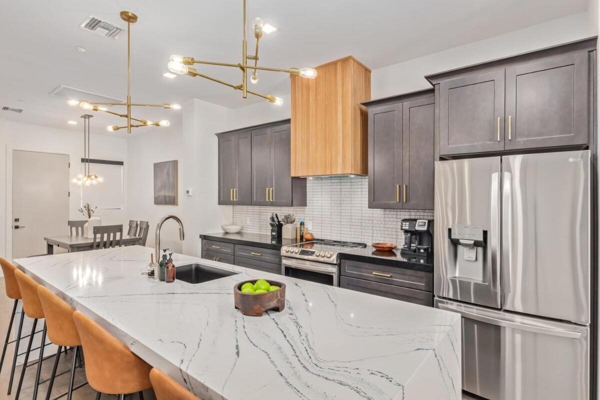 The Lux At Craftsman - Old Town Penthouse 1 Holiday home