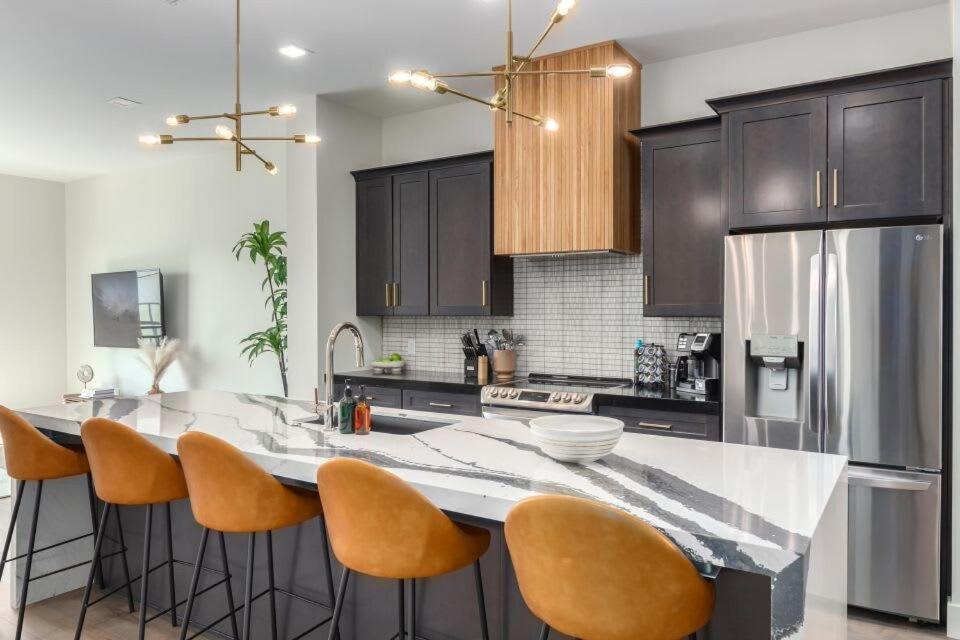 The Lux At Craftsman - Old Town Penthouse 2 *