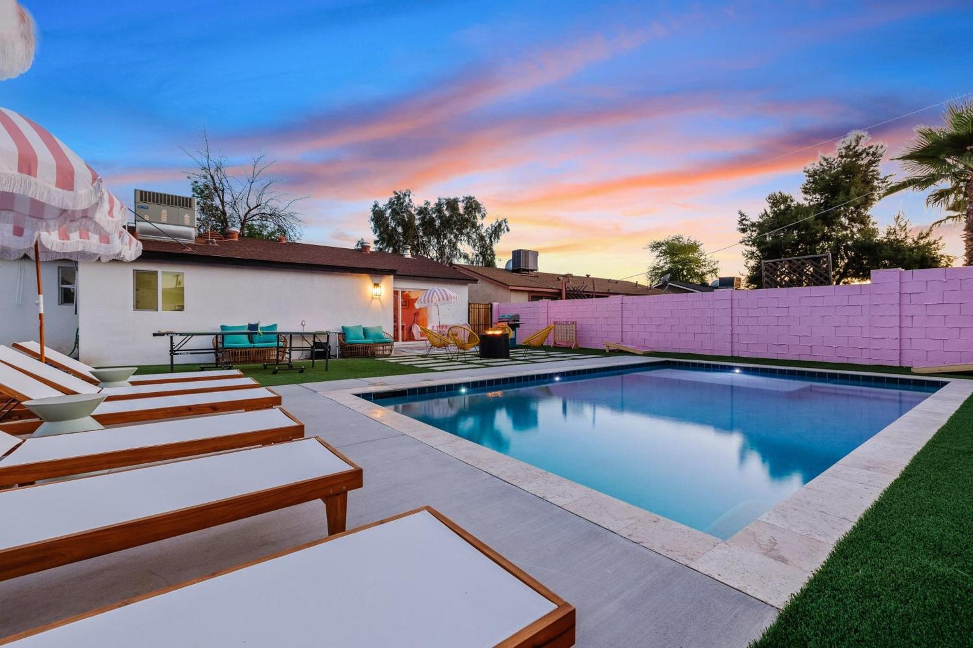 Holiday home Bachelorette! Fire Pit+heated Pool+3mi To Old Town