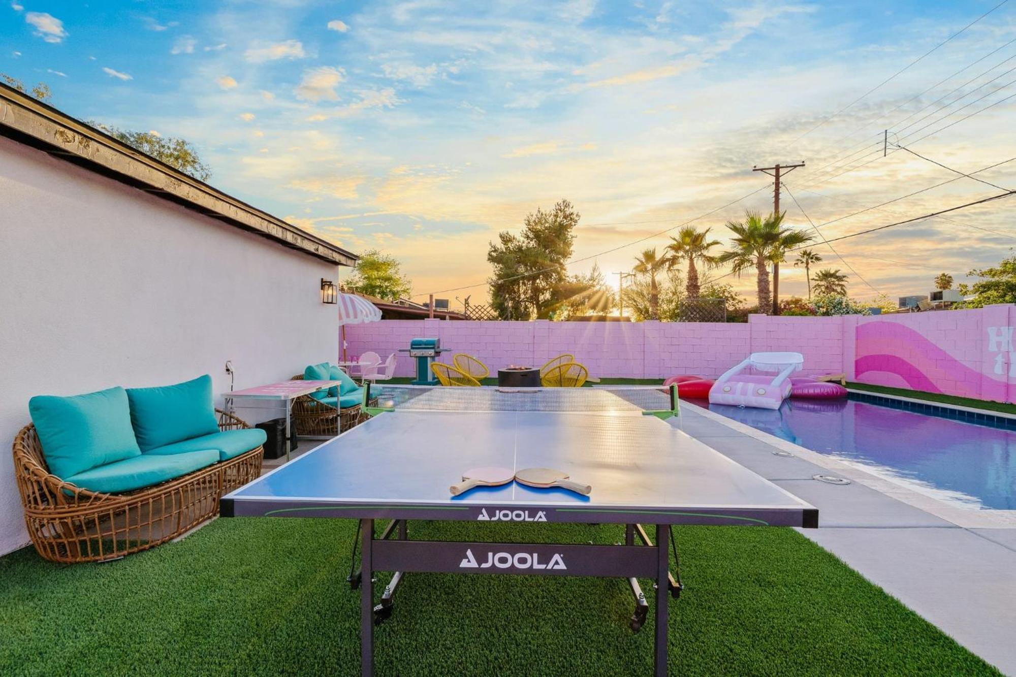 Bachelorette! Fire Pit+heated Pool+3mi To Old Town Holiday home Scottsdale