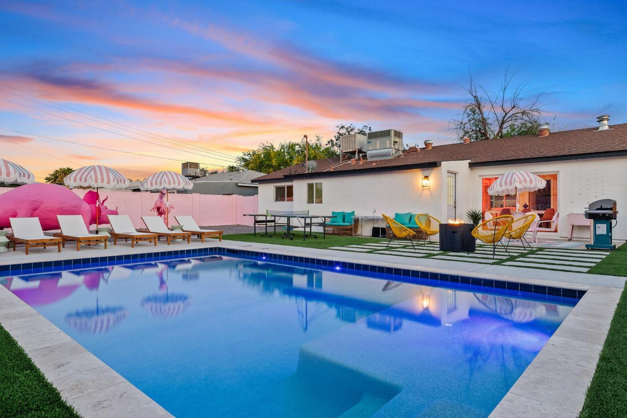 Bachelorette! Fire Pit+heated Pool+3mi To Old Town Holiday home Scottsdale