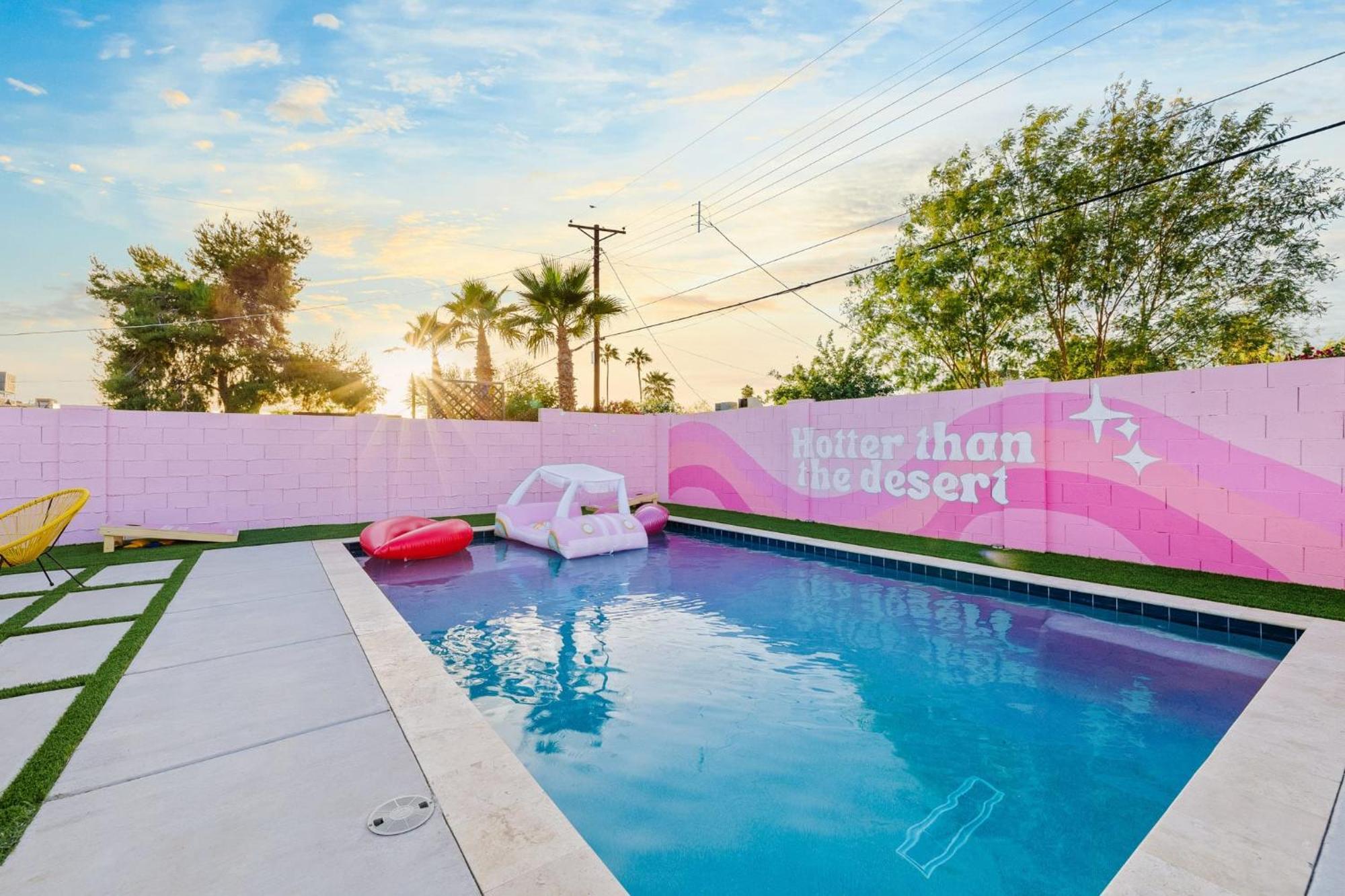 Bachelorette! Fire Pit+heated Pool+3mi To Old Town Holiday home *