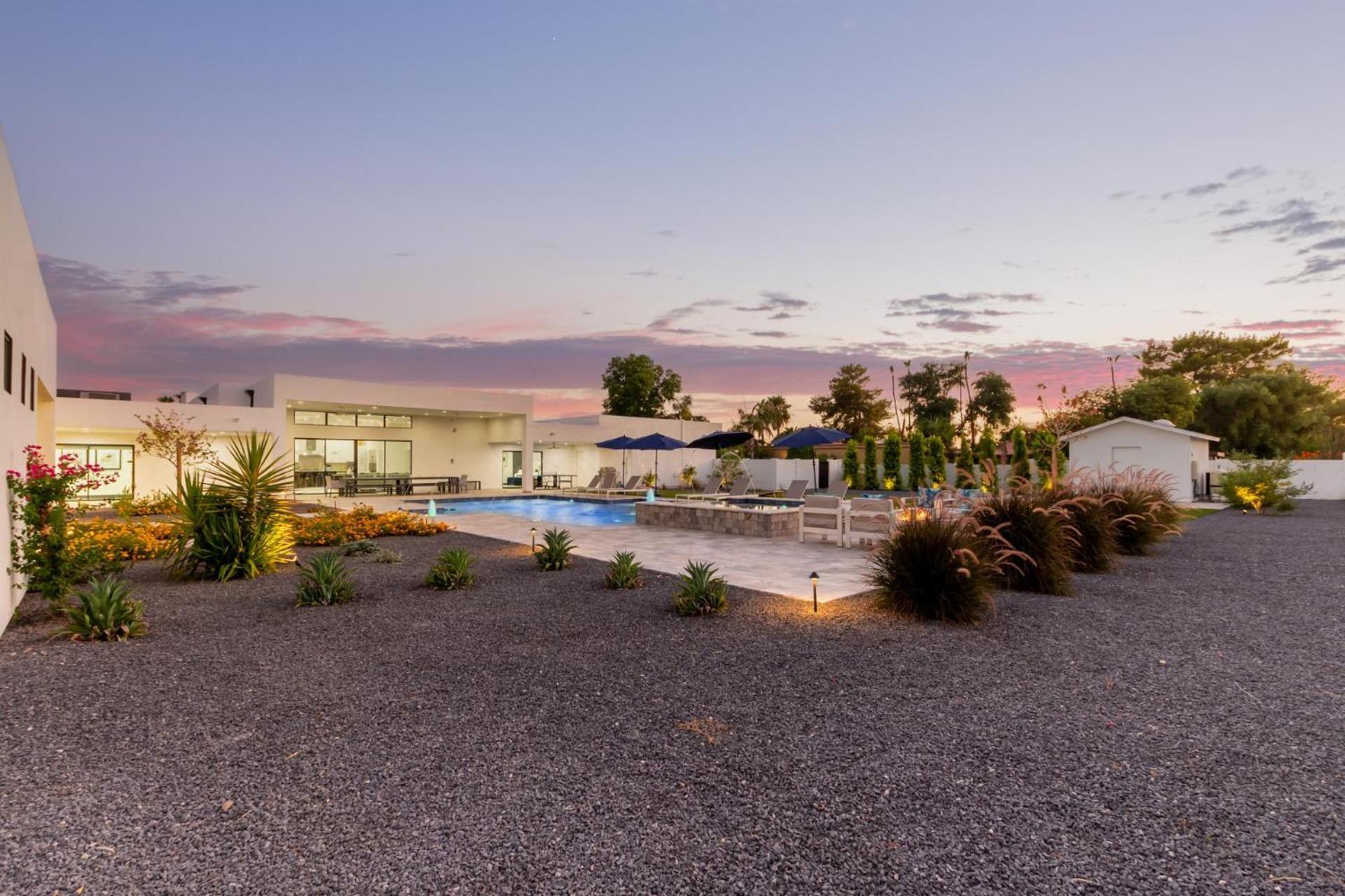 Luxe - Modern Mansion - Private Scottsdale