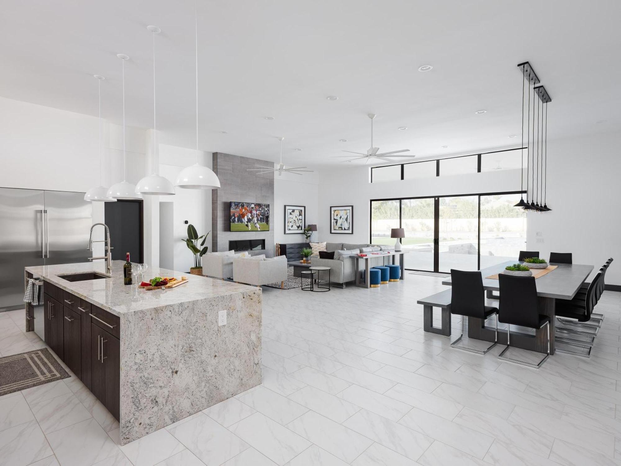 Luxe - Modern Mansion - Private *