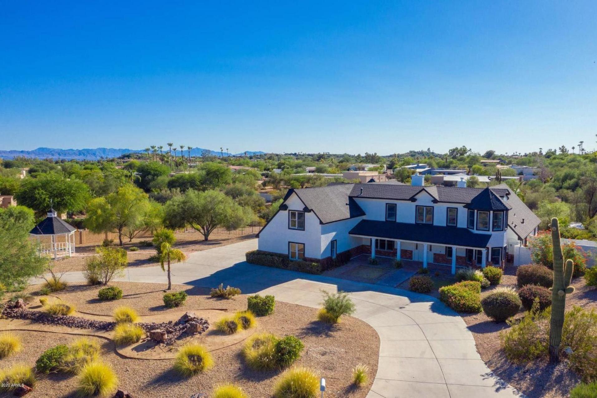 Holiday home Majestic Mountain Mansion-pool -spa &