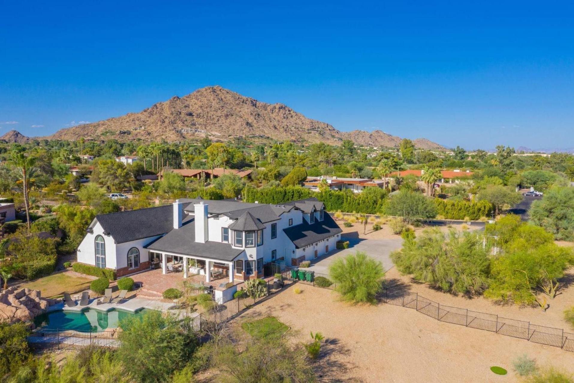 Holiday home Majestic Mountain Mansion-pool -spa & *