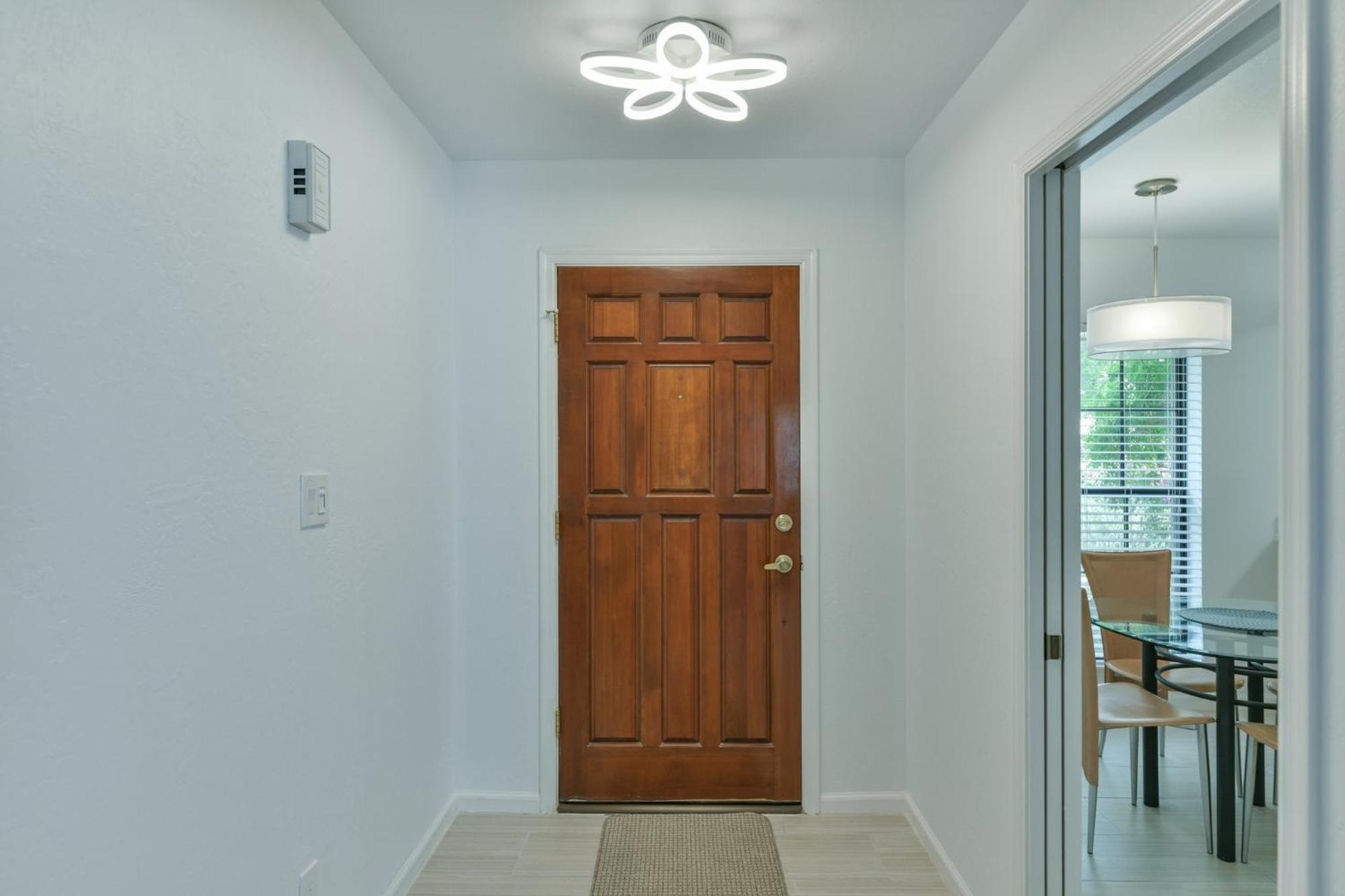 Peaceful Privacy-tennis-greenbelt-golf-walkable * Scottsdale