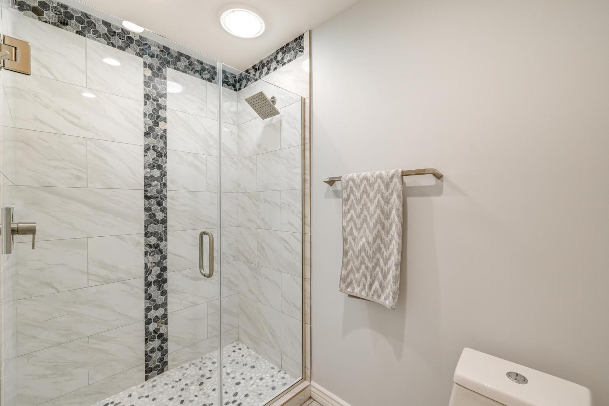 Updated Retreat With Private Pool! *