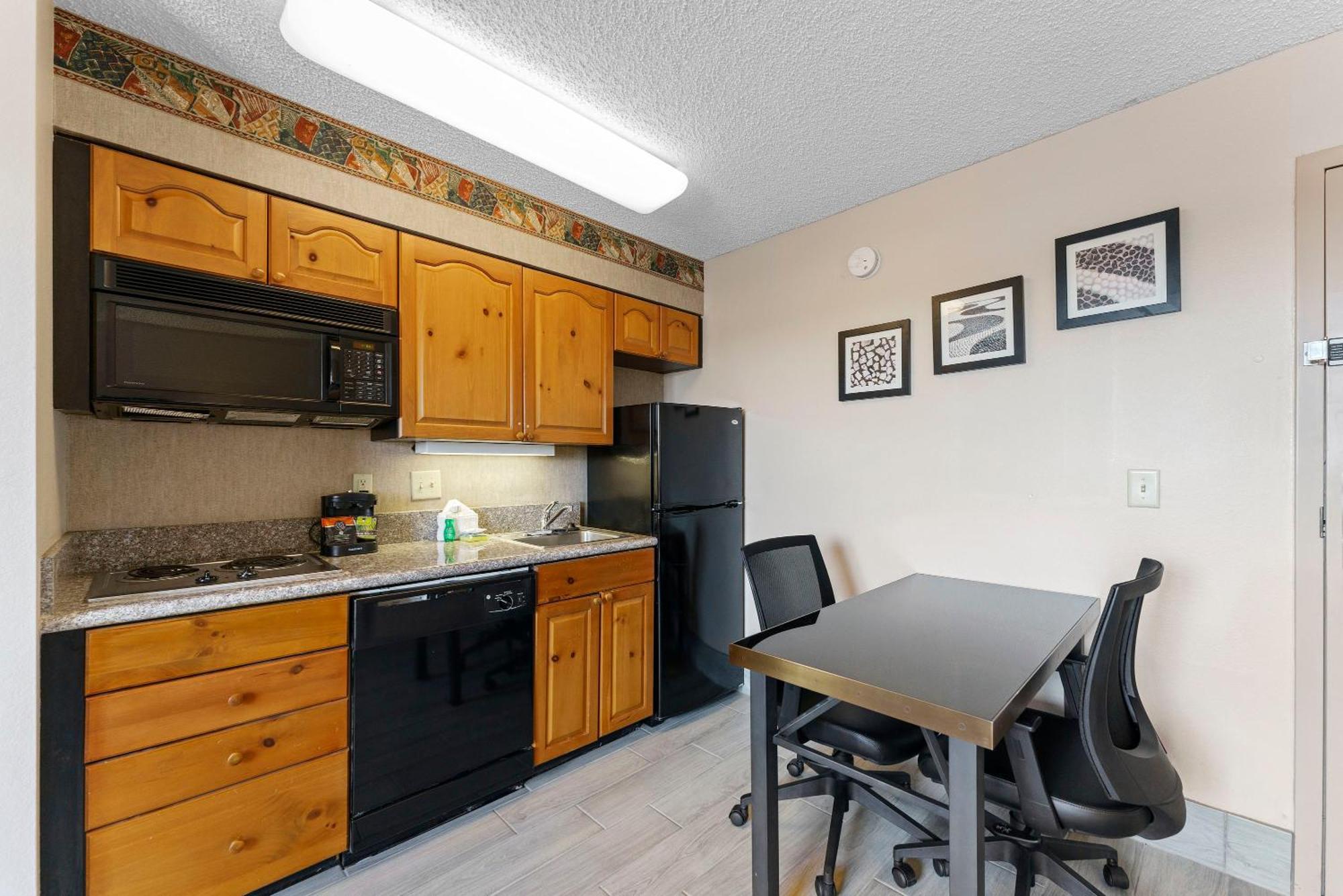 Metro Promo 1 Bd 1 Apartment *