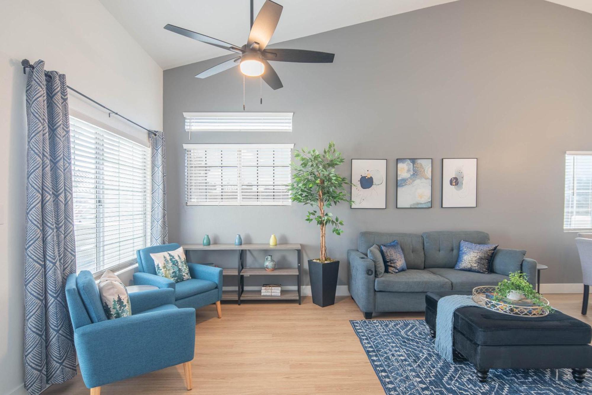 Steps Away To Tpc Golf & Min To Shopping District-h2057 * Scottsdale