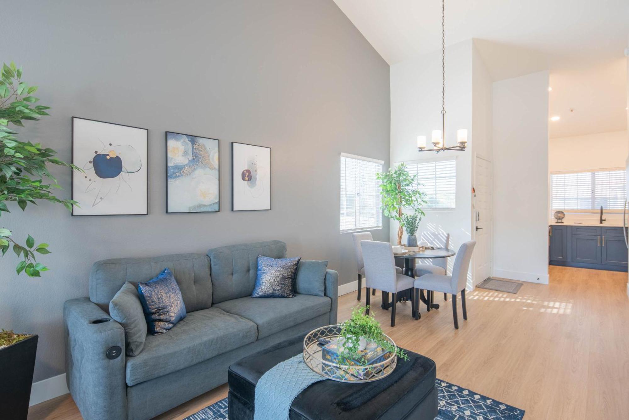 Apartment Steps Away To Tpc Golf & Min To Shopping District-h2057 Scottsdale