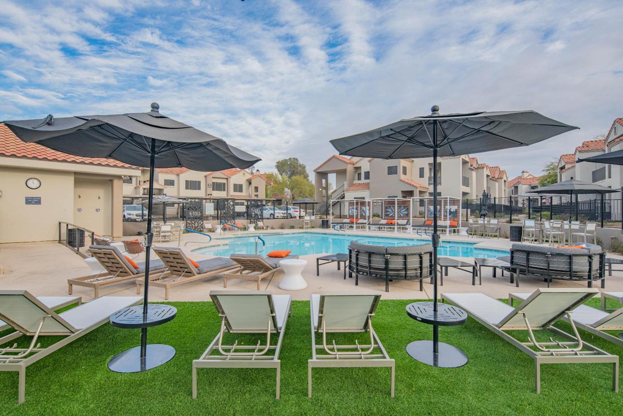 Steps Away To Tpc Golf & Min To Shopping District-h2057 Apartment *