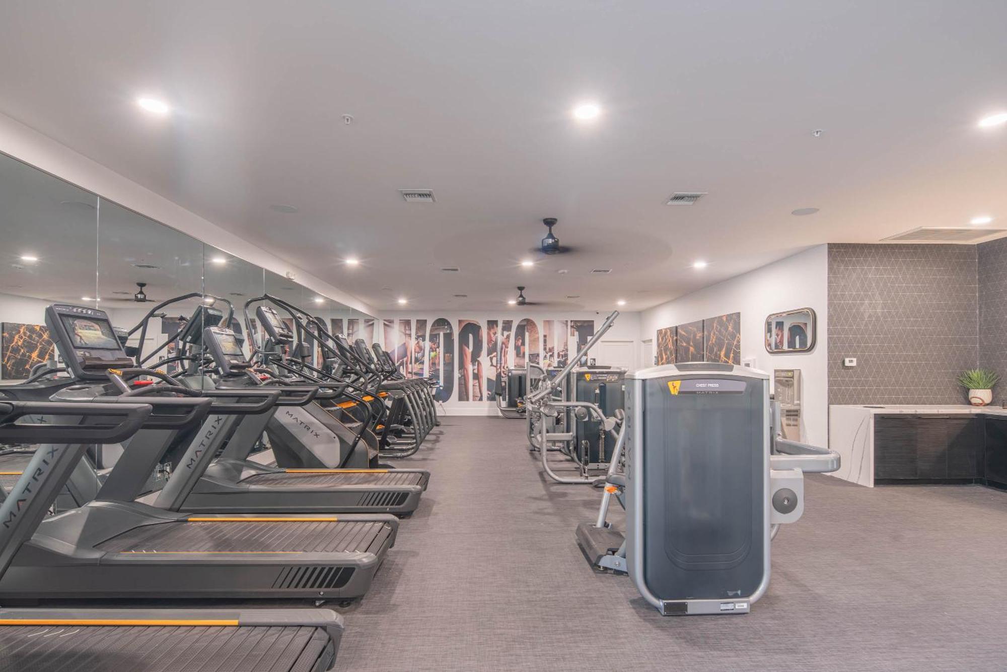 Steps Away To Tpc Golf & Min To Shopping District-h2057 * Scottsdale
