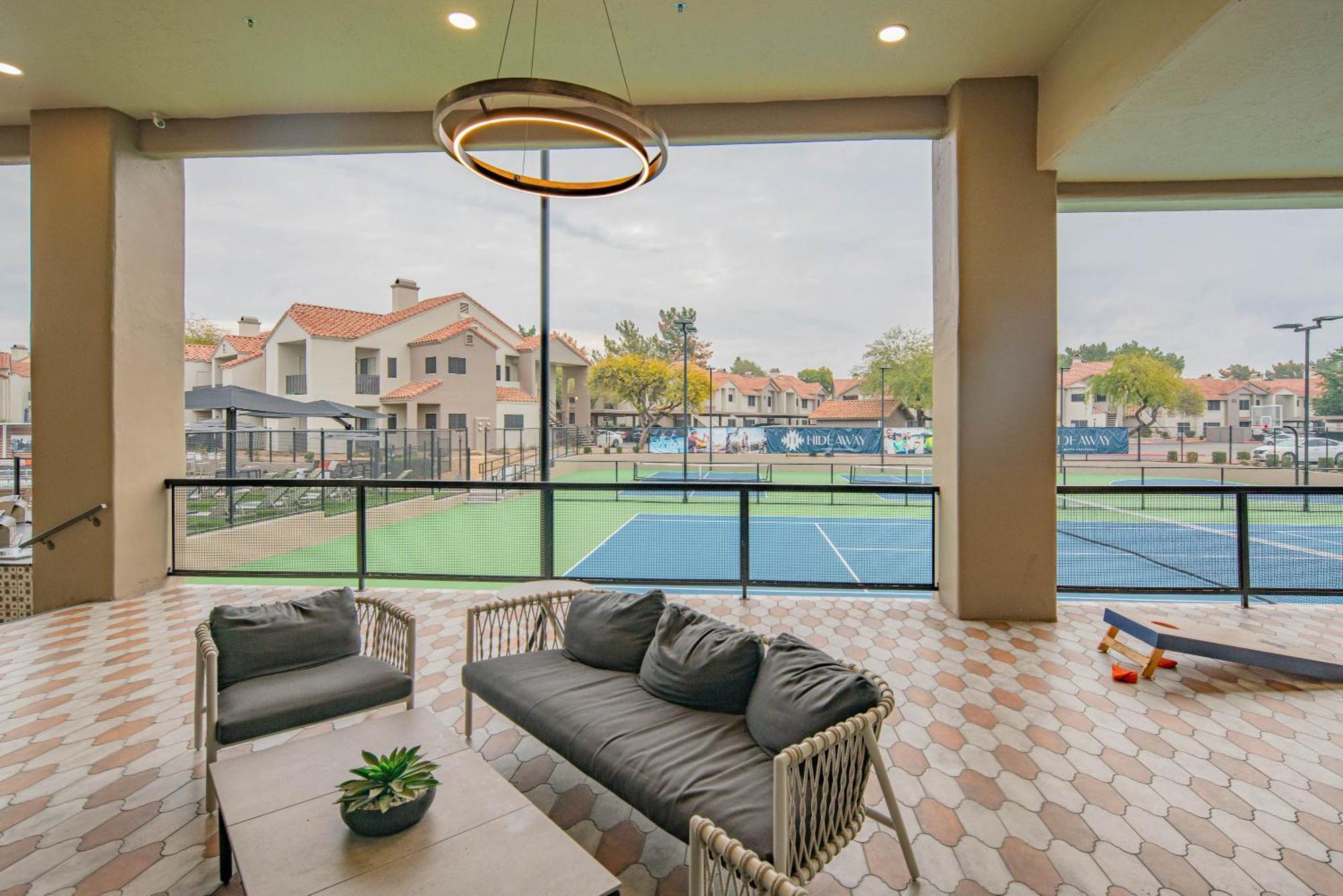 Steps Away To Tpc Golf & Min To Shopping District-h2057