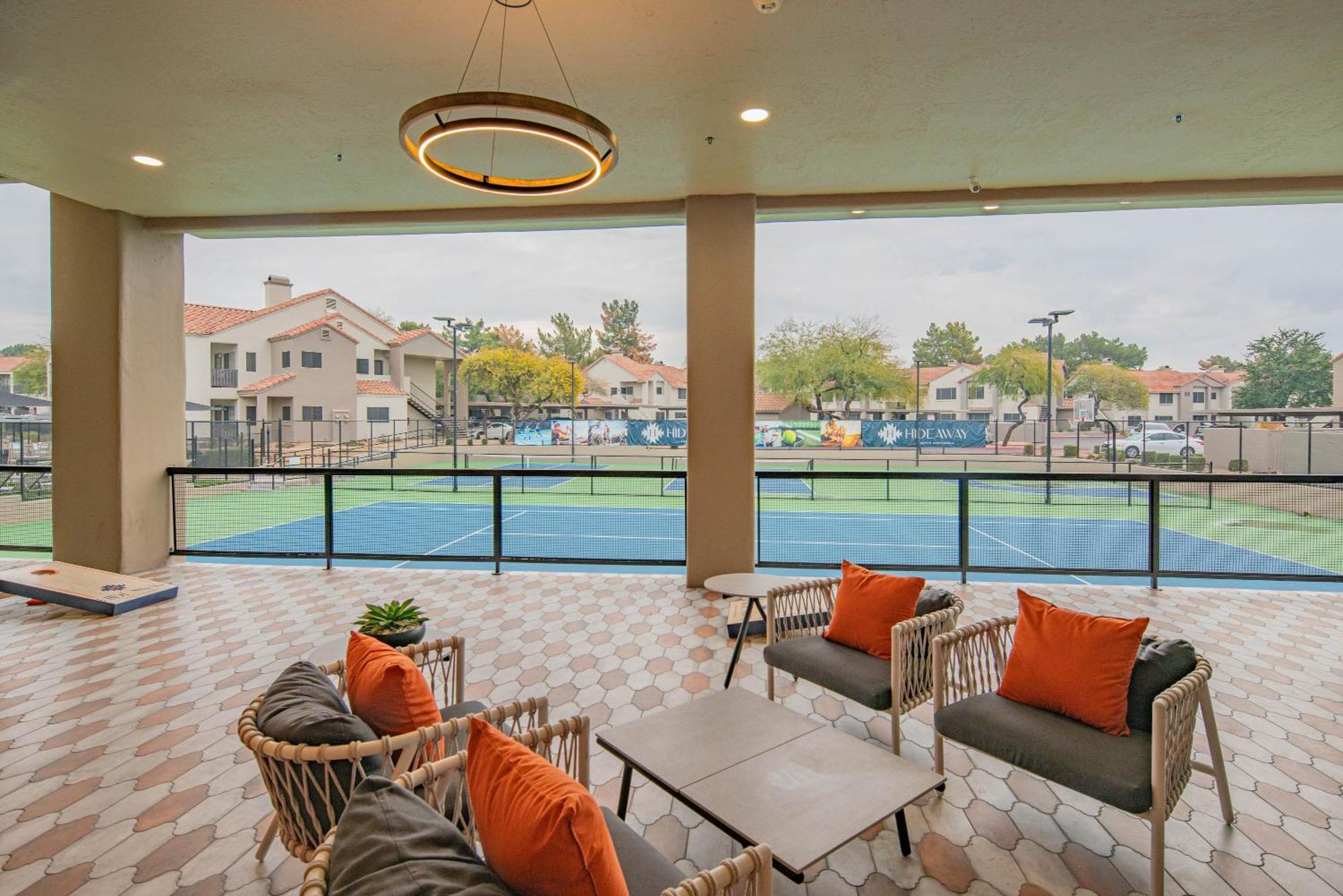 Steps Away To Tpc Golf & Min To Shopping District-h2057