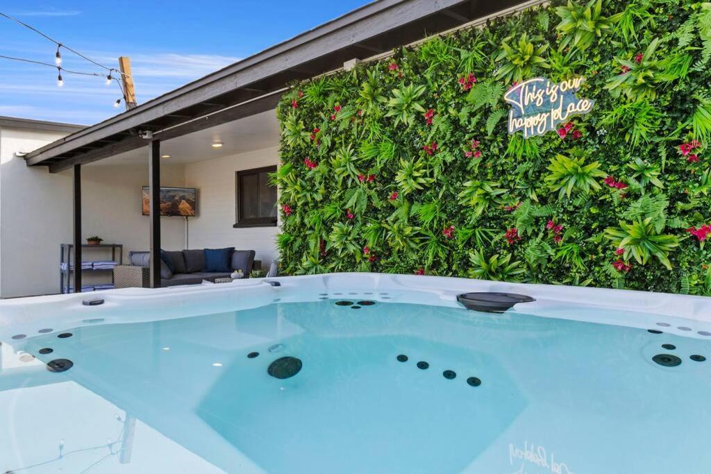 New Hottub Pool Greatroom 5bd Sleep14 Scottsdale