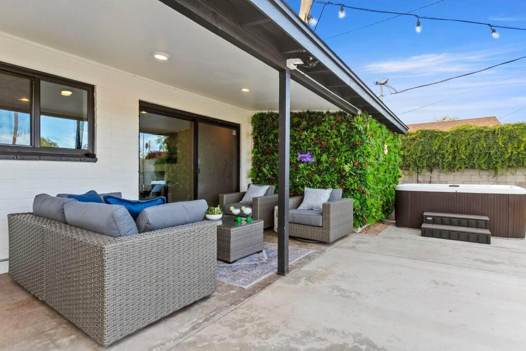 New Hottub Pool Greatroom 5bd Sleep14 *