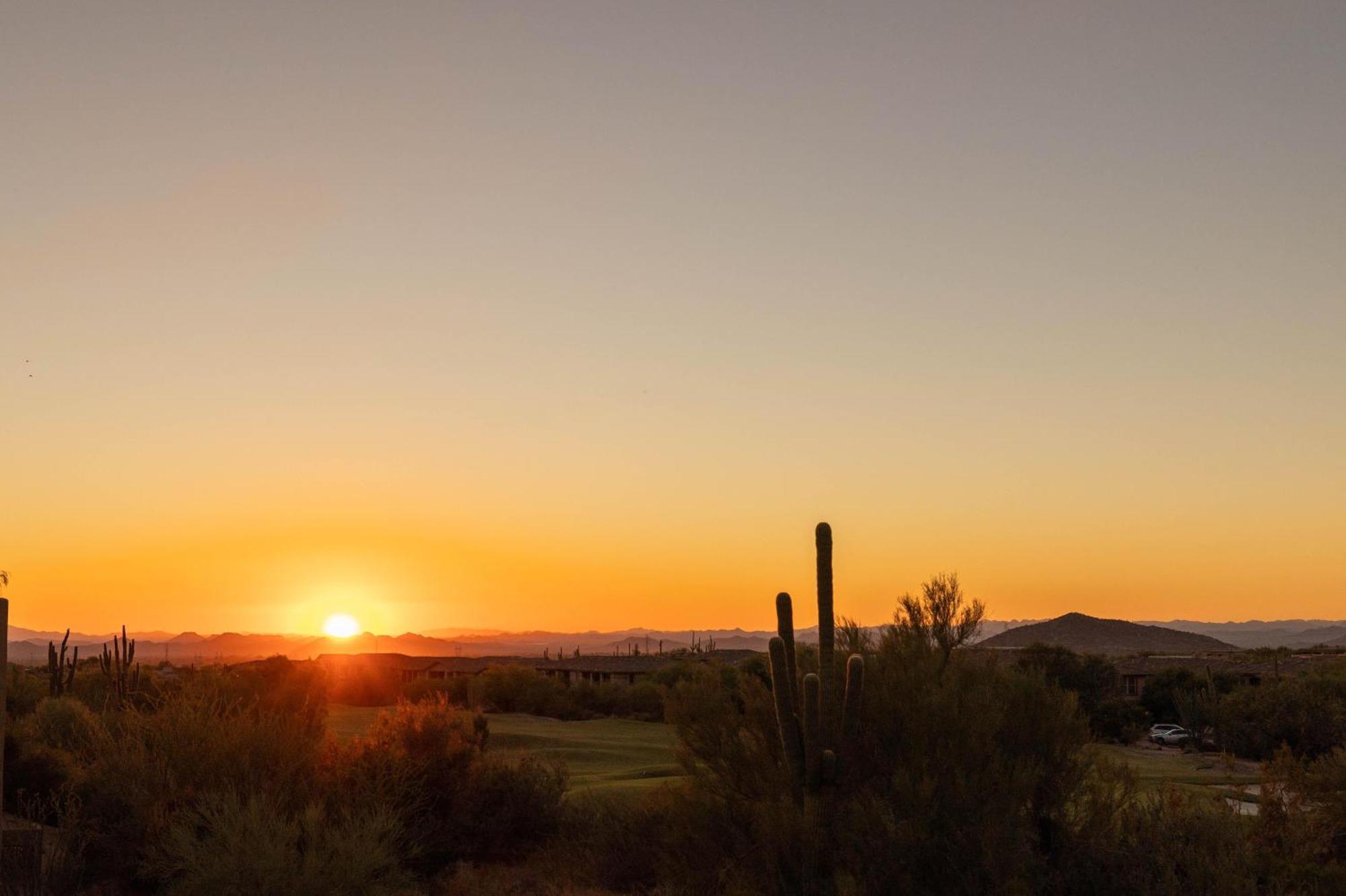 3 Bedrooms * Scottsdale
