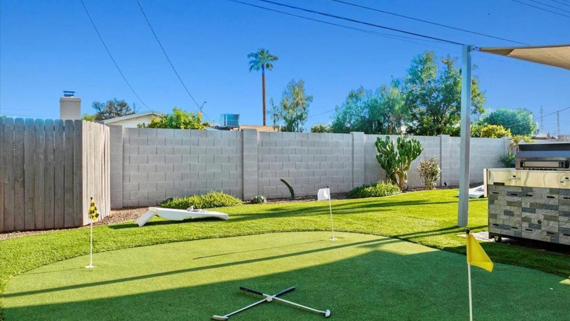 Holiday home Amazing 4-bdrm Wbackyard Paradise In Scottsdale