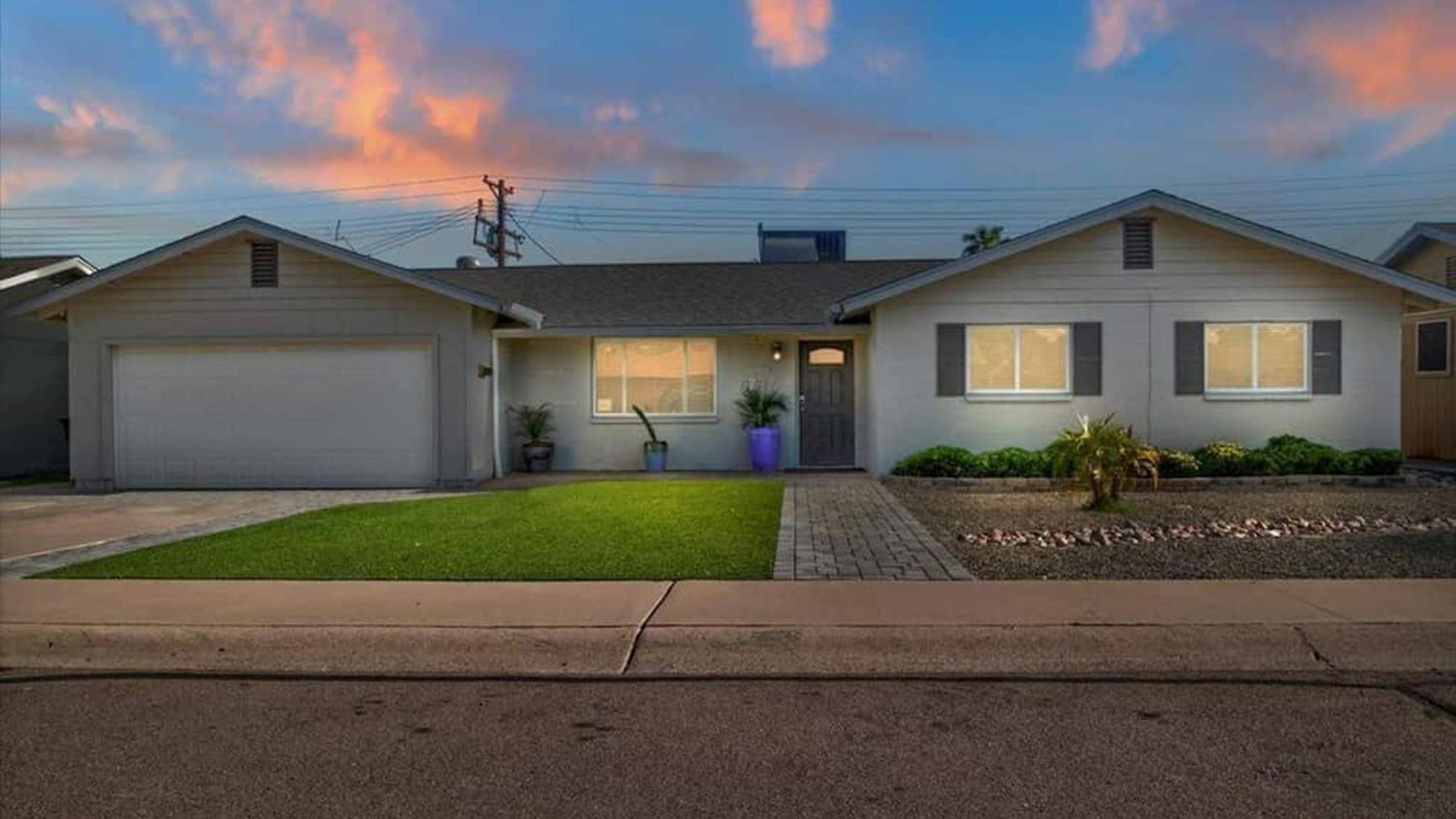 Amazing 4-bdrm Wbackyard Paradise In Holiday home *