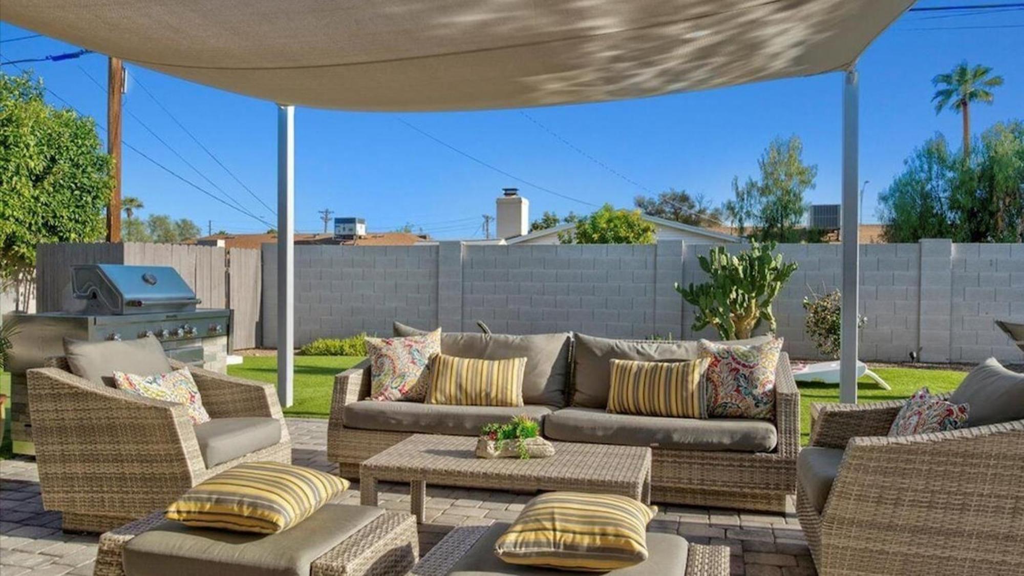 Amazing 4-bdrm Wbackyard Paradise In Scottsdale